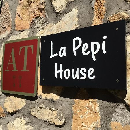 Hotel La Pepi House Arcones Exteriér fotografie